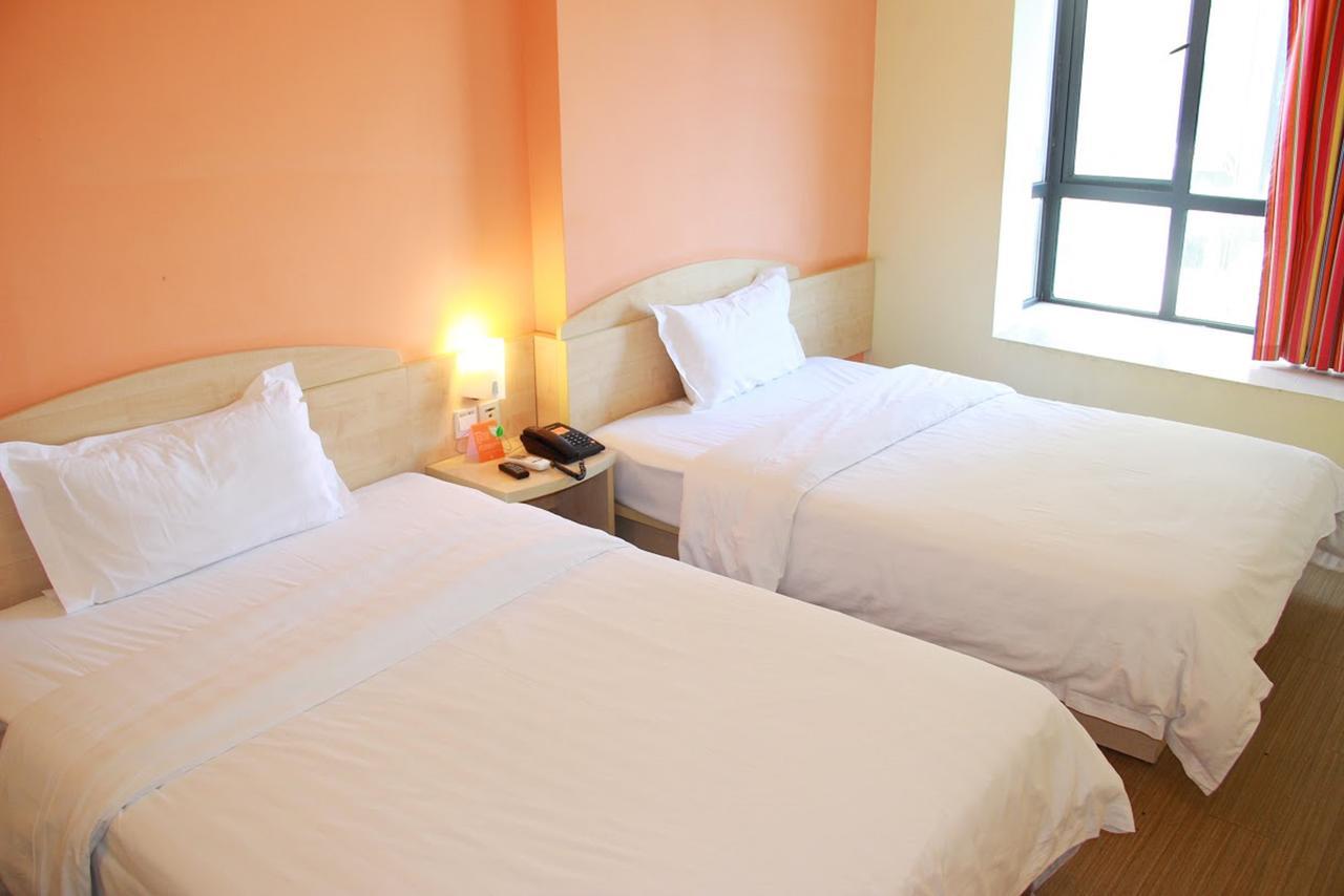 7Days Inn Dongguan Houjie Conference&Exhibition Center Exterior foto